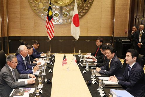 Photograph of the Japan-Malaysia Summit Meeting