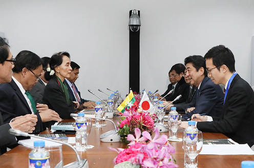 Photograph of the Prime Minister having a meeting with the State Counsellor of Myanmar