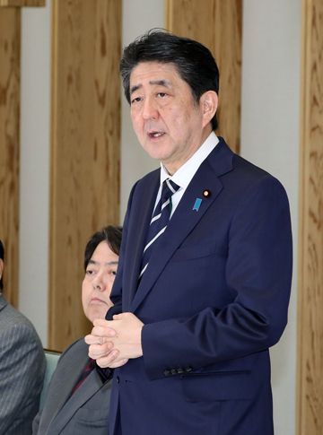 Photograph of the Prime Minister delivering an address (1)