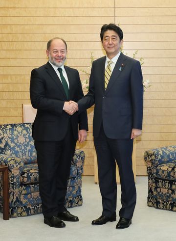 Photograph of the Prime Minister receiving the courtesy call