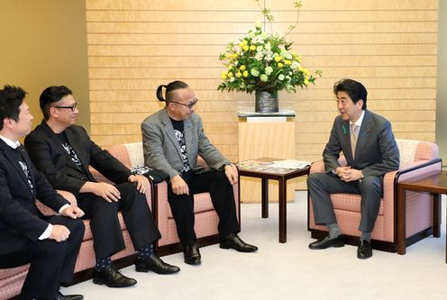 Photograph of the Prime Minister receiving the courtesy call