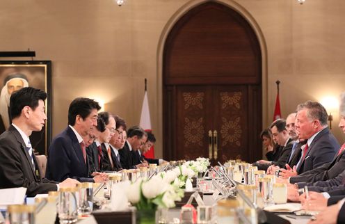 Photograph of the Japan-Jordan Summit Meeting