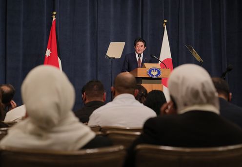 Photograph of the press conference