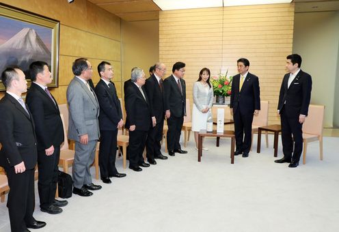 Photograph of the Prime Minister receiving the courtesy call