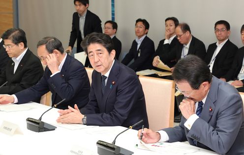 Photograph of the Prime Minister attending the meeting