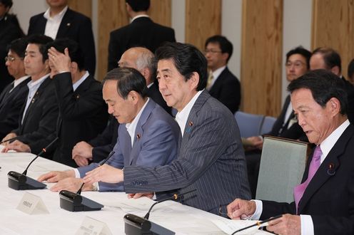 Photograph of the Prime Minister attending the meeting