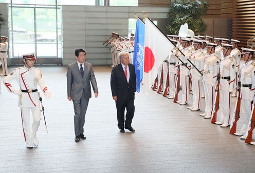 Photograph of the salute and the guard of honor ceremony