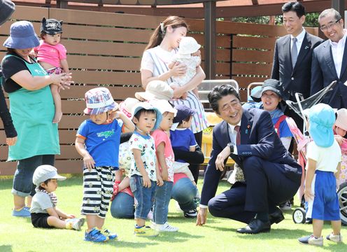 Photograph of the Prime Minister visiting a childcare center