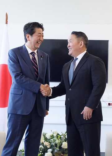 Photograph of the Japan-Mongolia Summit Meeting