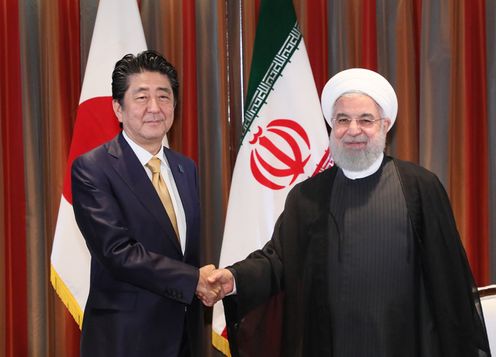 Photograph of the Japan-Iran Summit Meeting