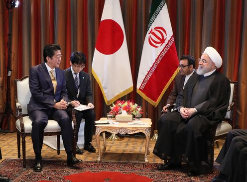 Photograph of the Japan-Iran Summit Meeting