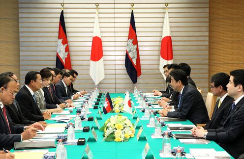 Photograph of the Japan- Cambodia Summit Meeting