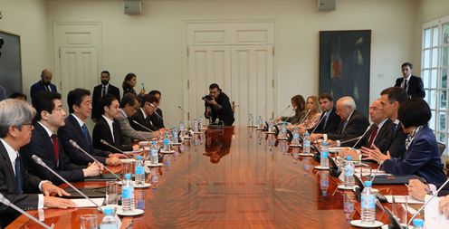 Photograph of the Japan-Spain Summit Meeting