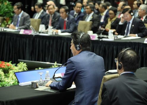 Photograph of the Prime Minister making a statement at the RCEP Summit