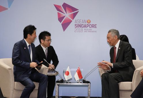 Photograph of the Japan-Singapore Summit Meeting