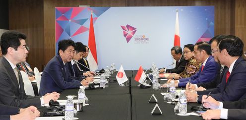 Photograph of the Japan-Indonesia Summit Meeting