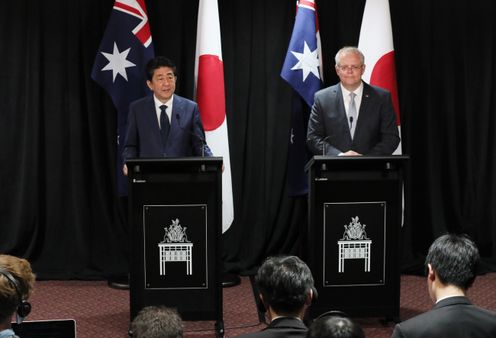 Photograph of the joint press announcement