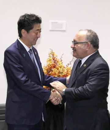 Photograph of the Japan-Papua New Guinea Summit Meeting