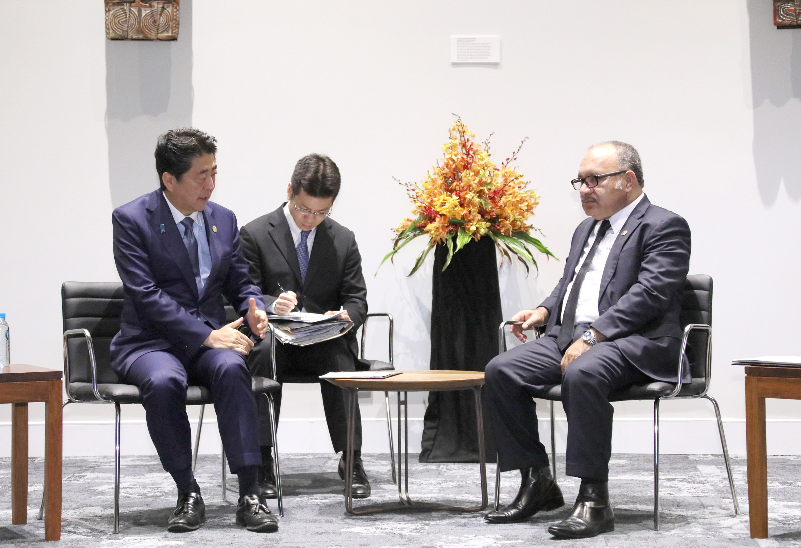 Photograph of the Japan-Papua New Guinea Summit Meeting