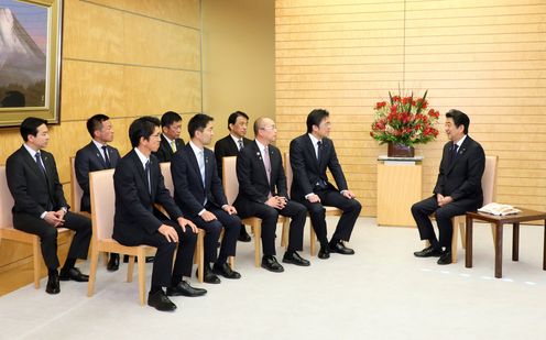 Photograph of the Prime Minister receiving the courtesy call