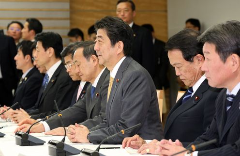 Photograph of the Prime Minister attending the meeting