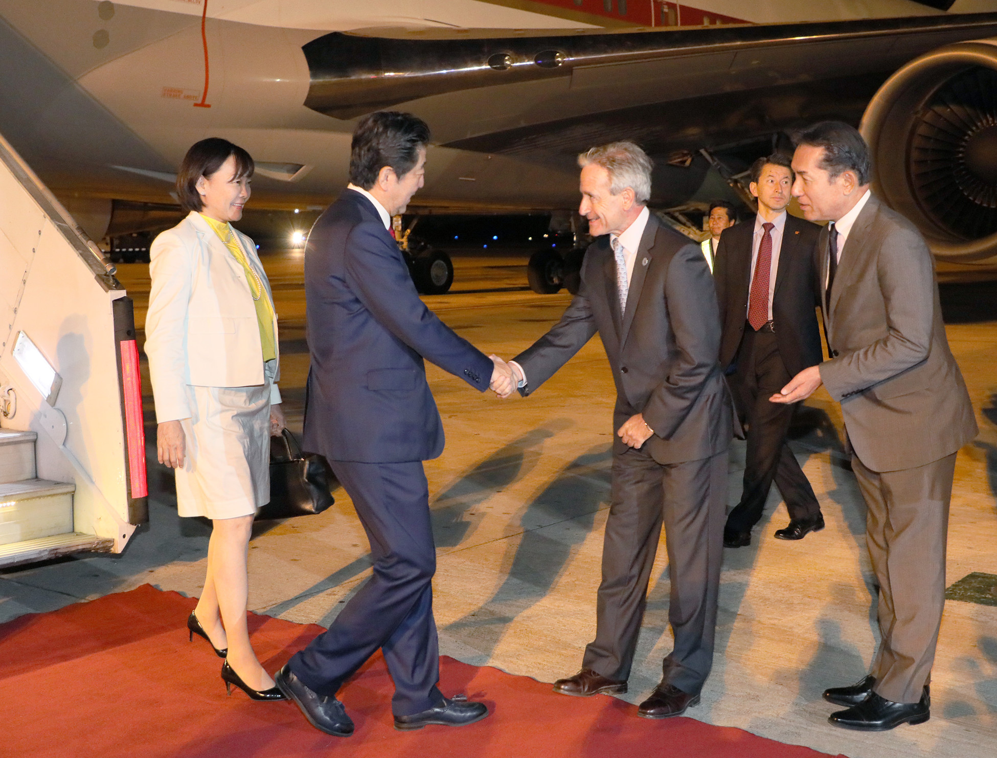 Photograph of the Prime Minister arriving in Argentina (2)