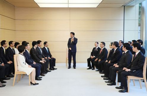 Photograph of the Prime Minister receiving the courtesy call