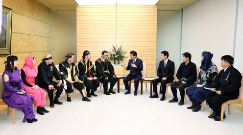 Photograph of the Prime Minister receiving the courtesy call