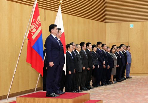 Photograph of the salute and the guard of honor ceremony