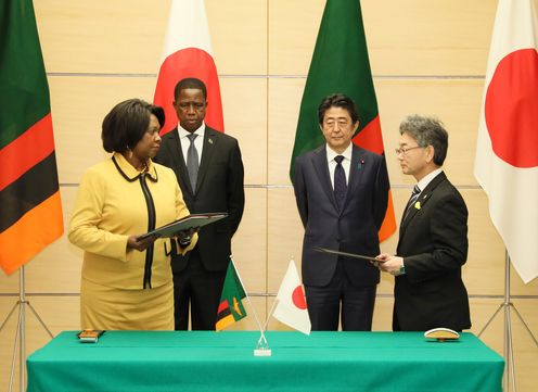 Photograph of the leaders attending the signing ceremony