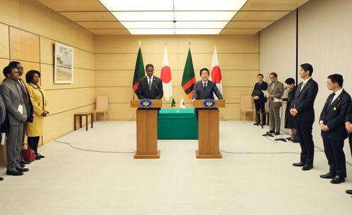 Photograph of the joint press announcement