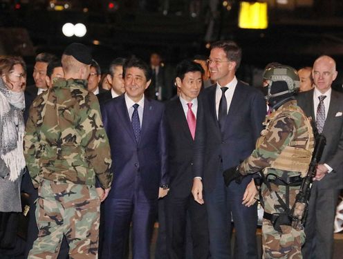 Photograph of the Prime Minister being welcomed by the Netherlands Marine Corps