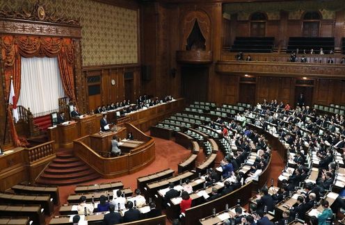 Photograph of the Prime Minister delivering a policy speech during the plenary session of the House of Councillors