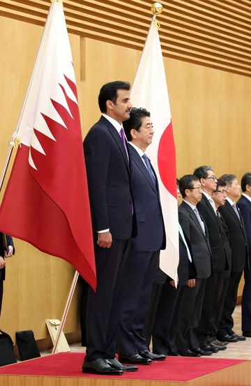 Photograph of the salute and the guard of honor ceremony