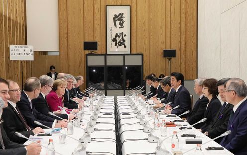 Photograph of the leaders receiving a courtesy call from members of the Japanese and German business community