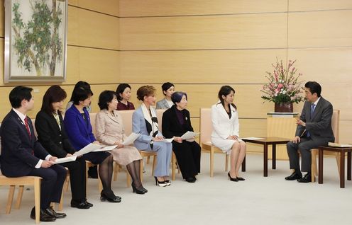 Photograph of the Prime Minister receiving the request