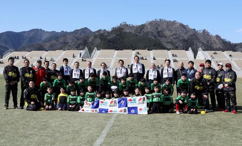 Photograph of the commemorative photograph session