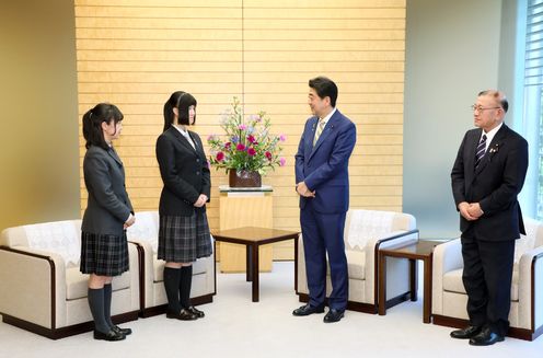 Photograph of the Prime Minister receiving the courtesy call