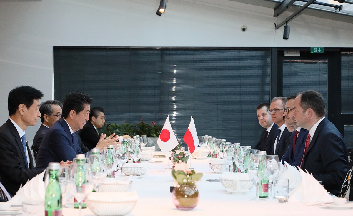 Photograph of the Japan-Poland Summit Meeting (2)