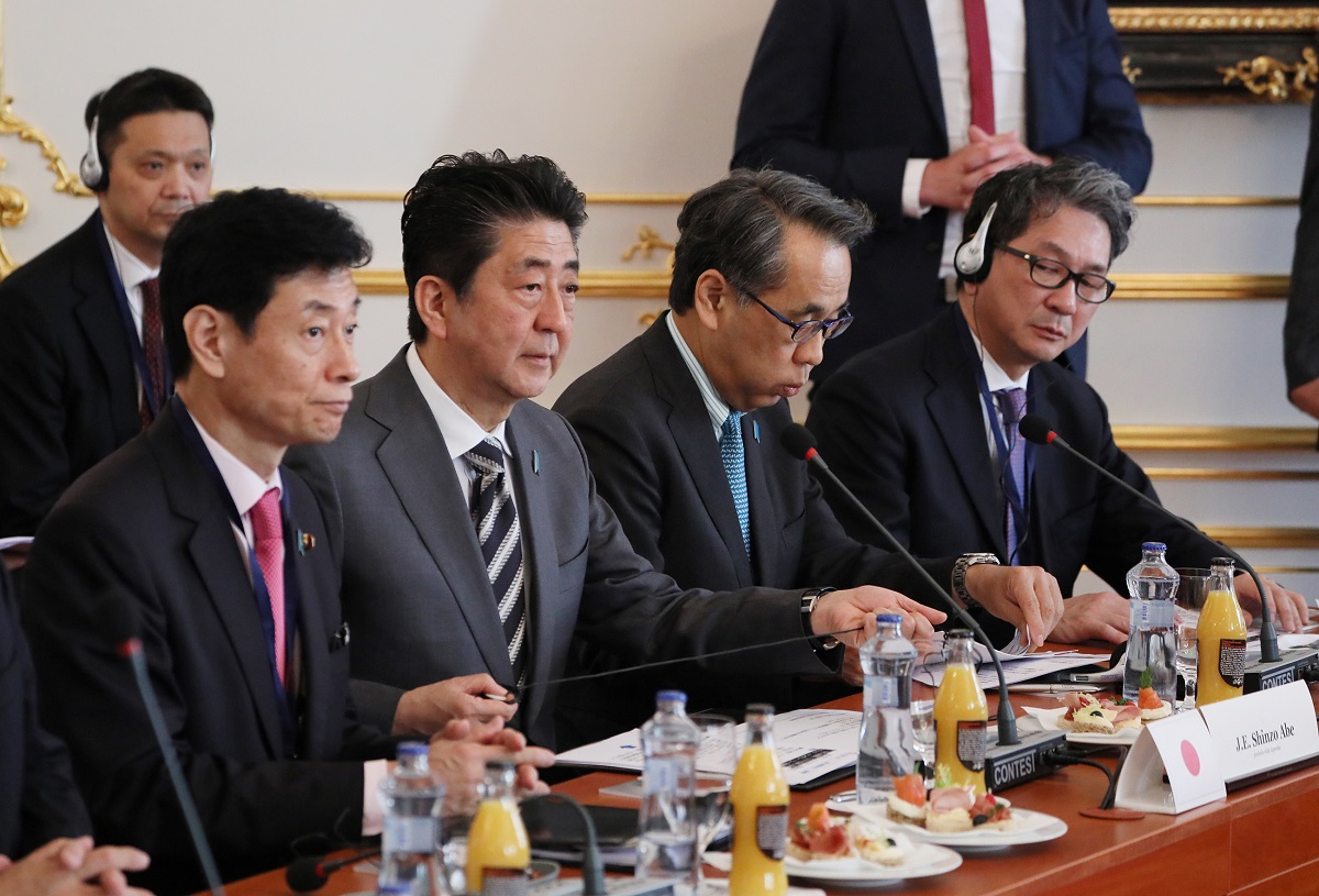 Photograph of the V4 plus Japan Summit Meeting (2)
