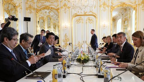 Photograph of the Japan-Czech Republic Summit Meeting