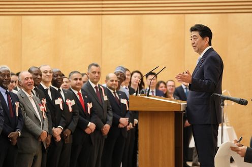 Photograph of the Prime Minister delivering an address (1)