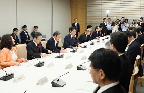 Photograph of the Prime Minister attending the meeting (2)