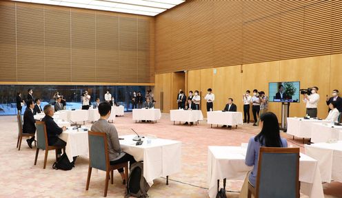 Photograph of the Prime Minister delivering an address (4)