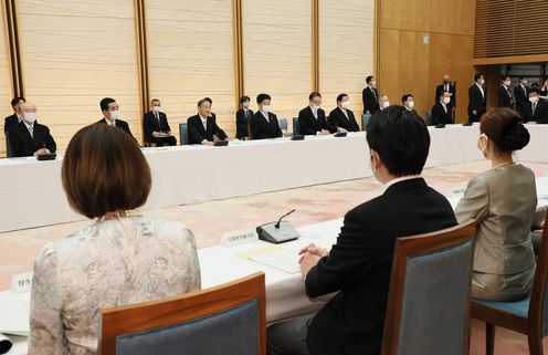 Photograph of the Prime Minister delivering an address (4)