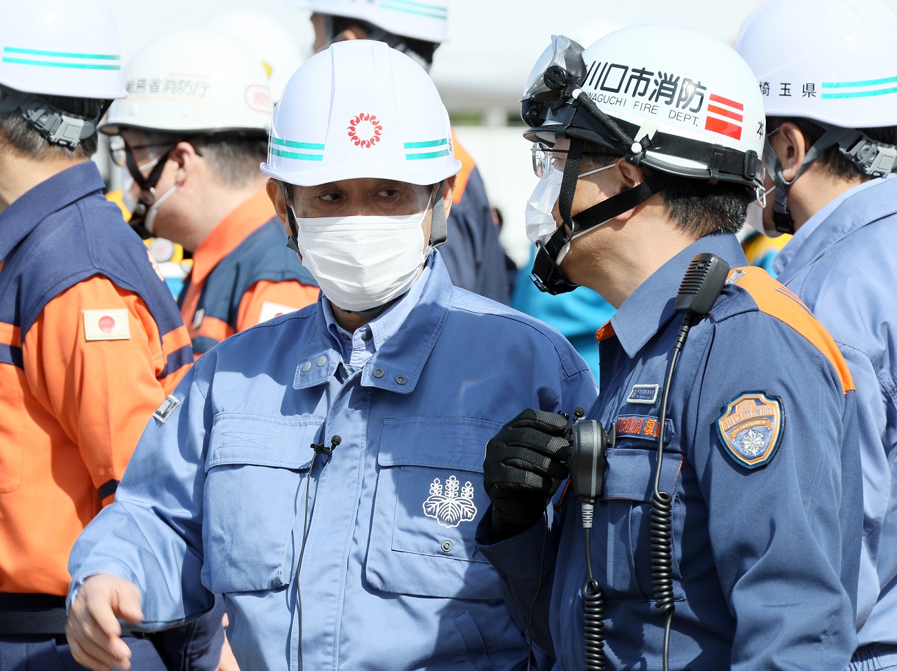 Photograph of the Prime Minister observing a rescue and assistance drill (4)
