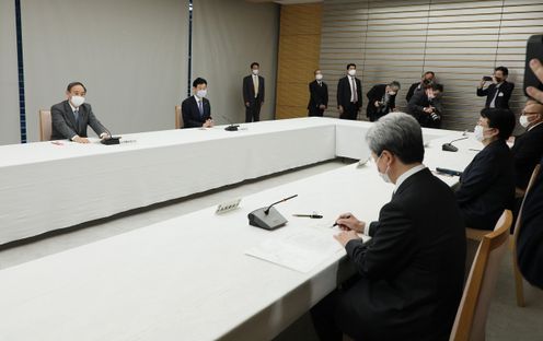 Photograph of the Prime Minister delivering an address (4)