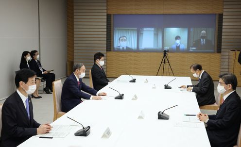 Photograph of the Prime Minister attending the meeting (3)