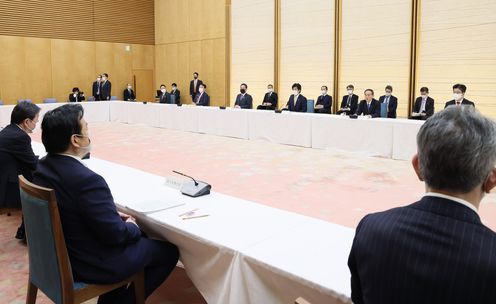 Photograph of the Prime Minister making a statement (4)