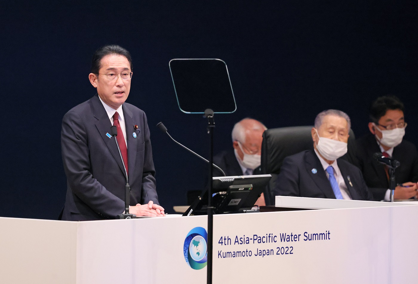 Photograph of the Prime Minister giving a speech at the heads of state and government meeting (1)